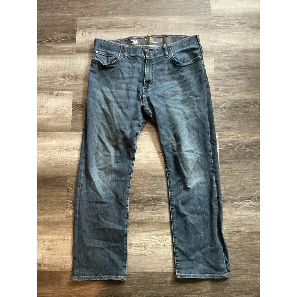 Lee Extreme Motion MVP Jeans Mens 36x30 Dark Blue Straight Fit Tapered Leg